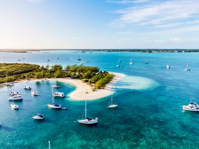 Bahamas Yacht Tour Guide